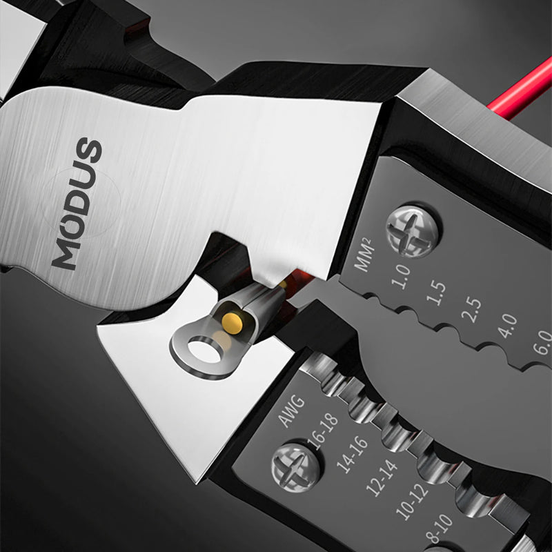 Jogo de alicates: Universal, de Bico e de Corte.